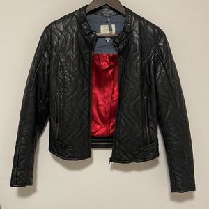Super Stylish Women’s Faux Leather Jacket. Great condition, barely worn!